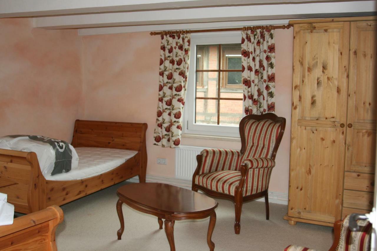 Apartments Cafe Brennnessel Veltheim Zewnętrze zdjęcie